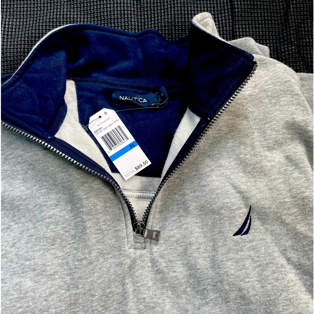 Men’s nautica sweatshirt